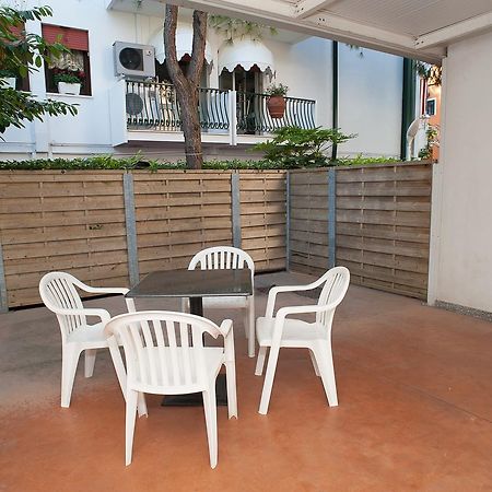Residence Cà D'oro Jesolo Extérieur photo
