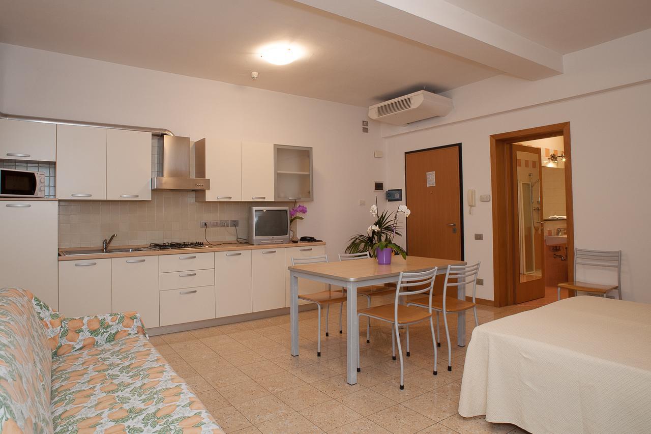 Residence Cà D'oro Jesolo Extérieur photo