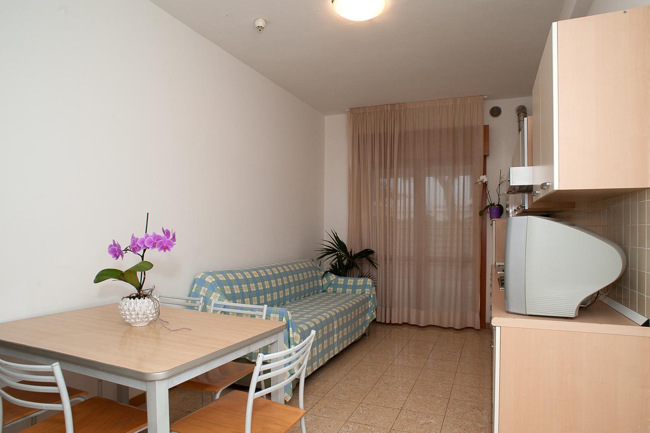 Residence Cà D'oro Jesolo Extérieur photo
