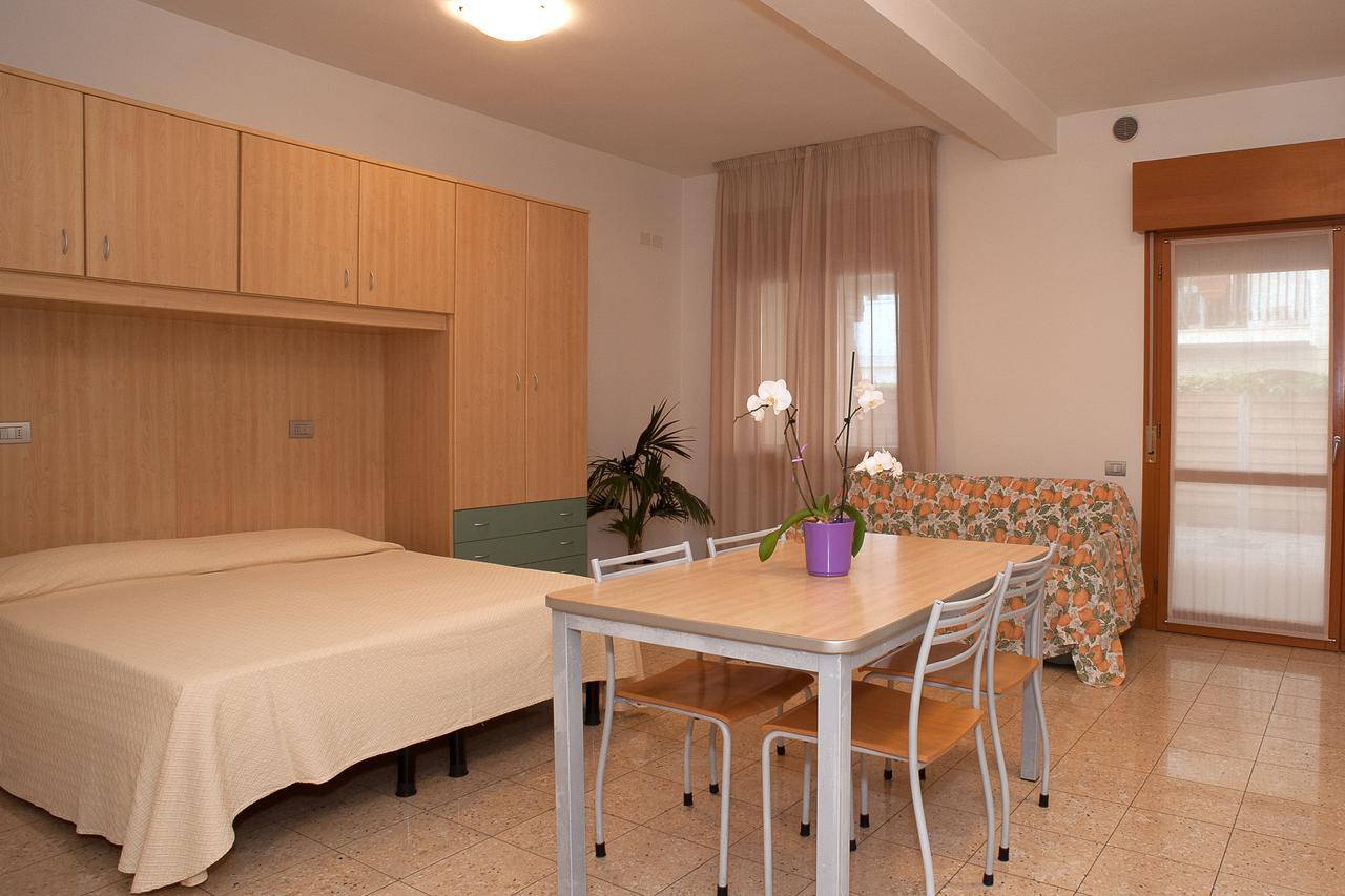 Residence Cà D'oro Jesolo Extérieur photo