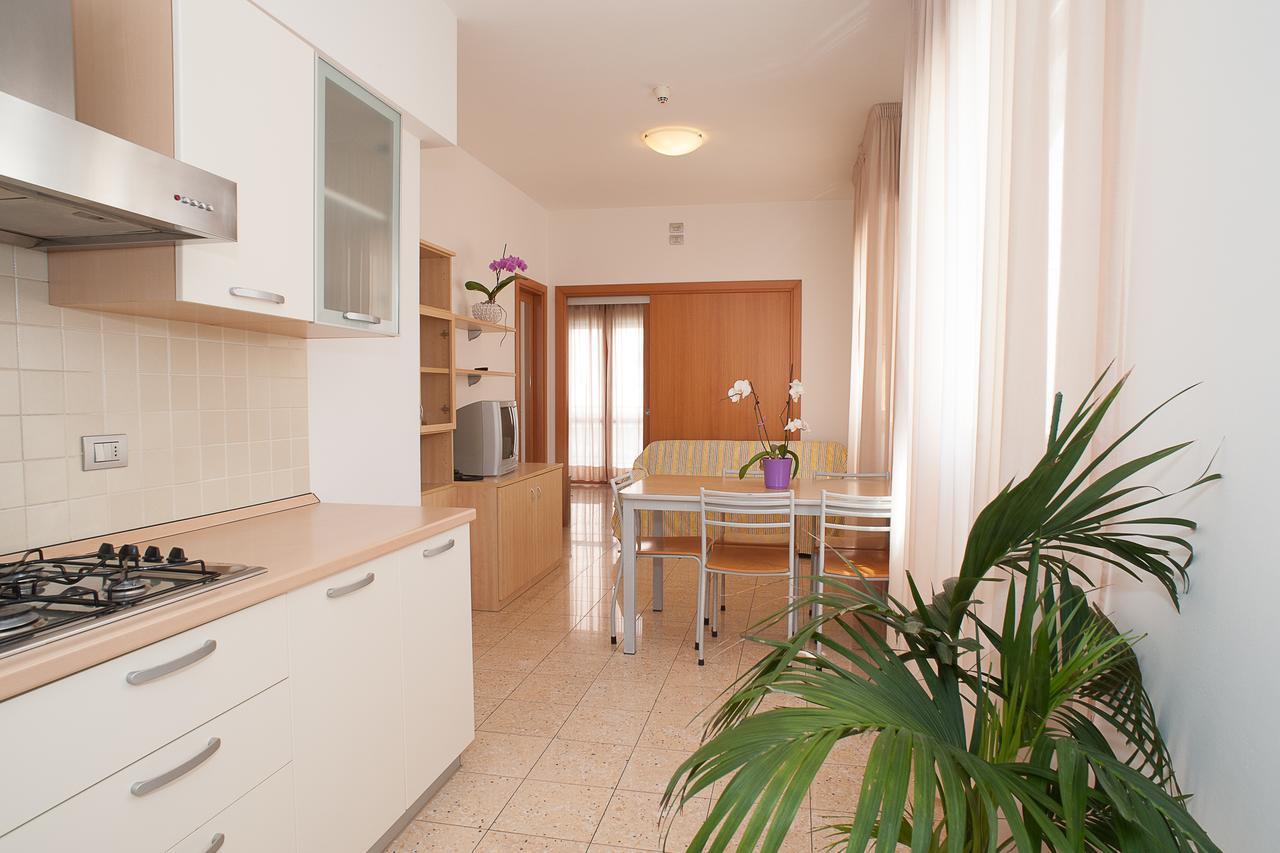Residence Cà D'oro Jesolo Extérieur photo
