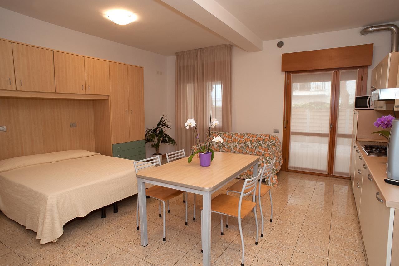 Residence Cà D'oro Jesolo Extérieur photo